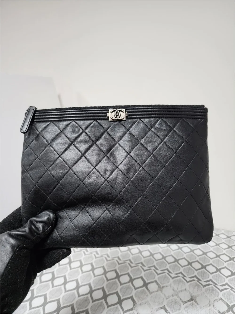 CHANEL Caviar Quilted Medium Boy Cosmetic Clutch Black